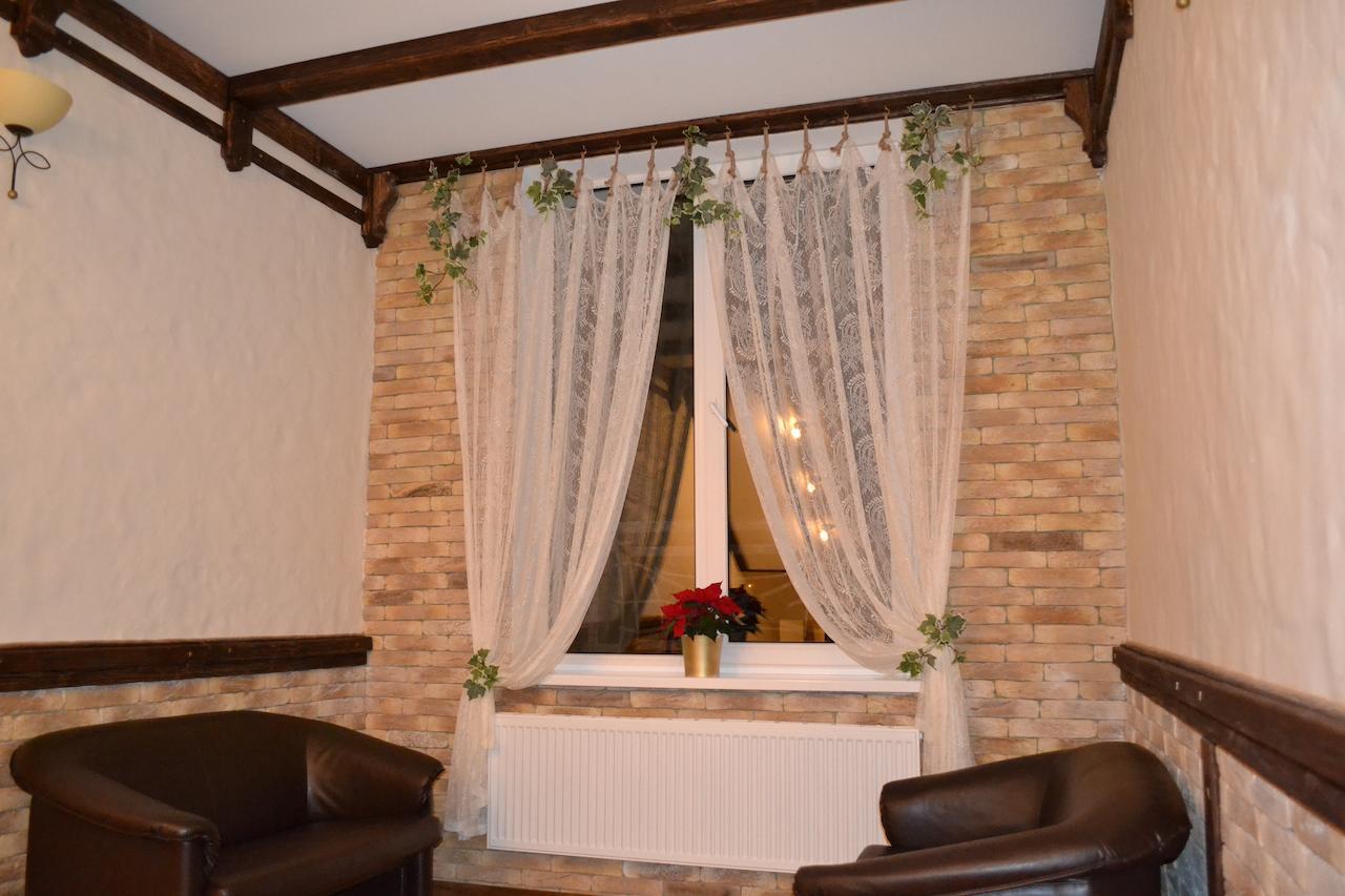 Zolota Forel Hotel Korostov Exterior photo