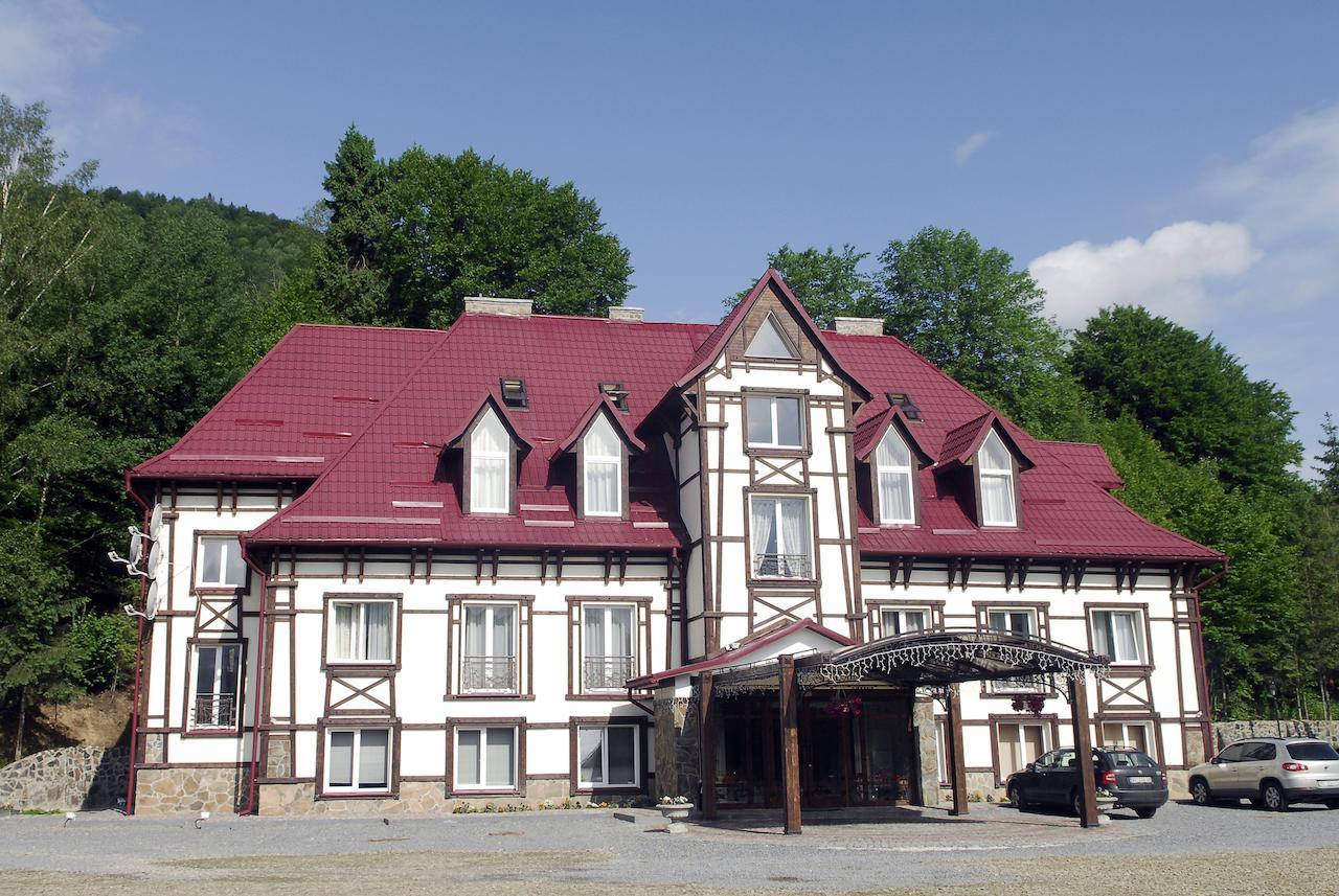 Zolota Forel Hotel Korostov Exterior photo