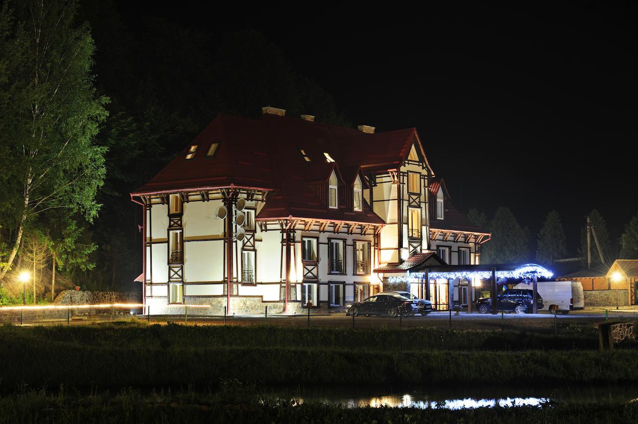 Zolota Forel Hotel Korostov Exterior photo